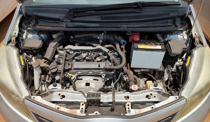 
								New 2011 Toyota vitz full									