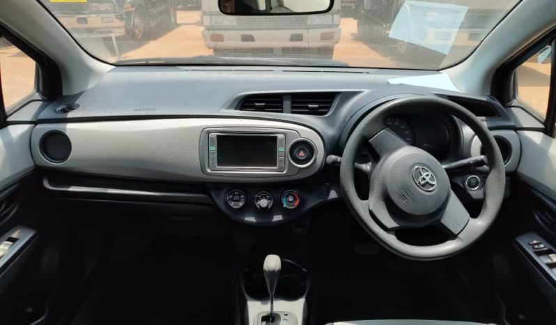 
								New 2011 Toyota vitz full									